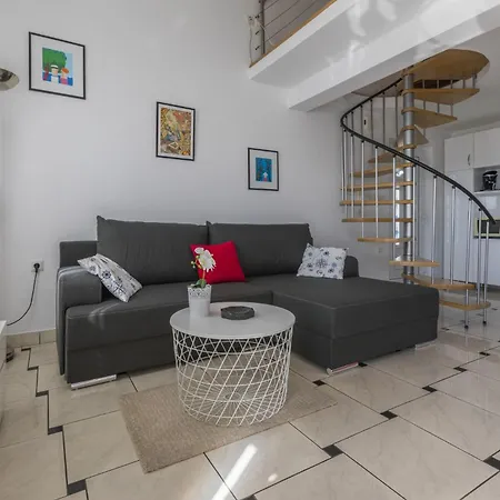 Stivic Apartment *